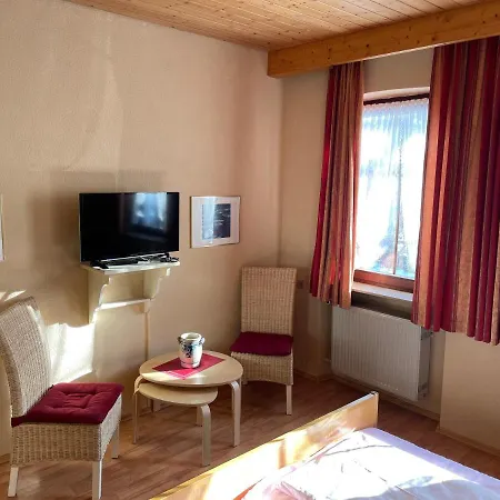 Bayerischer Hof 2*