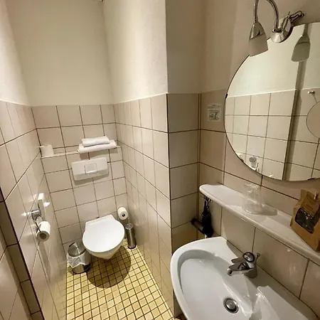 Отель Bayerischer Hof 2*