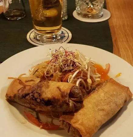 Bayerischer Hof Отель 2*